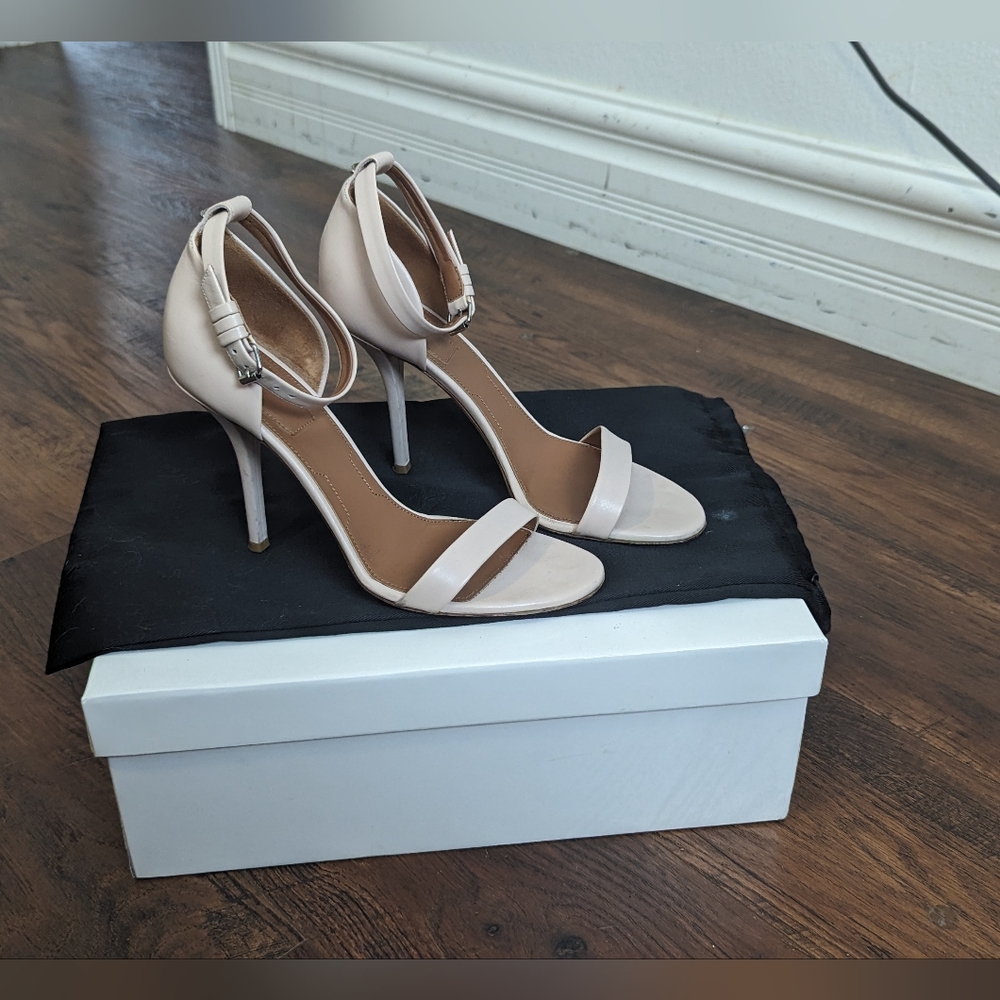 Givenchy Sandal EUC